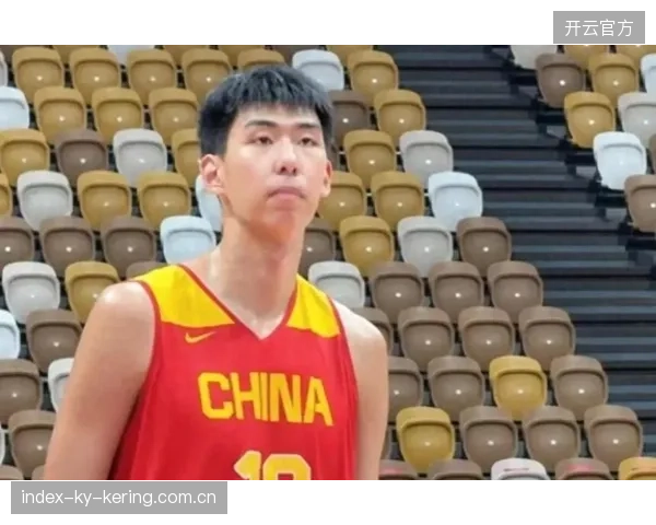 CBA山东内线背身转身挑篮命中带起全队士气